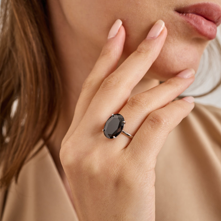 Oval Black Onyx Style Zircon Ring