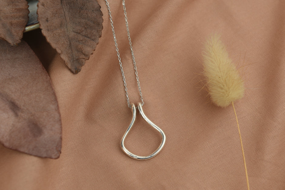 14k Gold Horseshoe Ring Holder Necklace