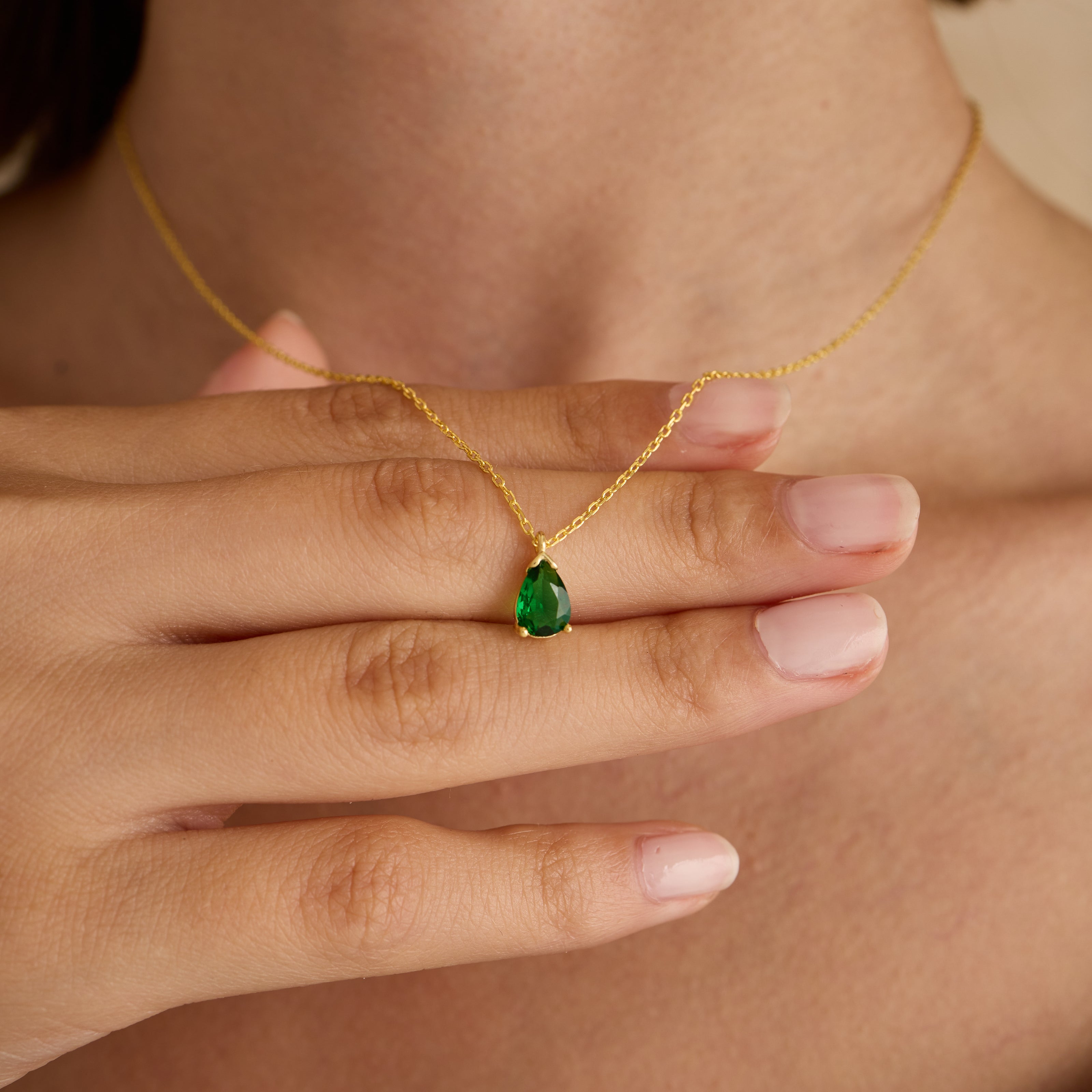 Drop Emerald Necklace