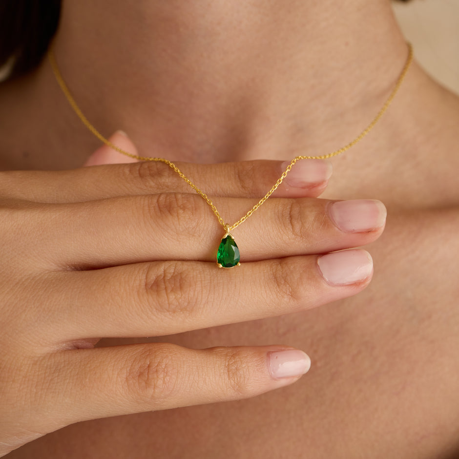 Drop Emerald Necklace