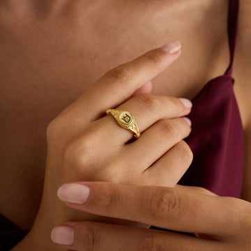 Personalized Initial Signet Ring in 925 Sterling Silver