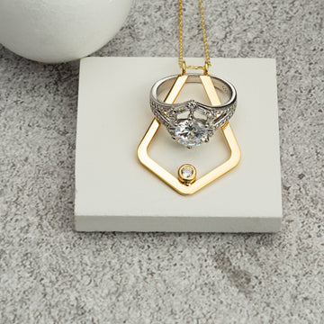 Halskette-Ring-Halter