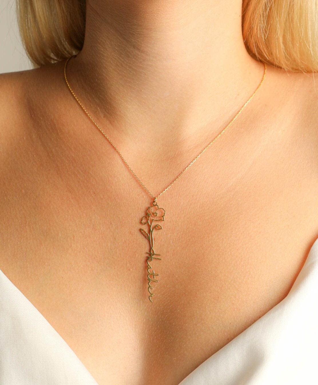 14k Gold Name Necklace With Birth Flower