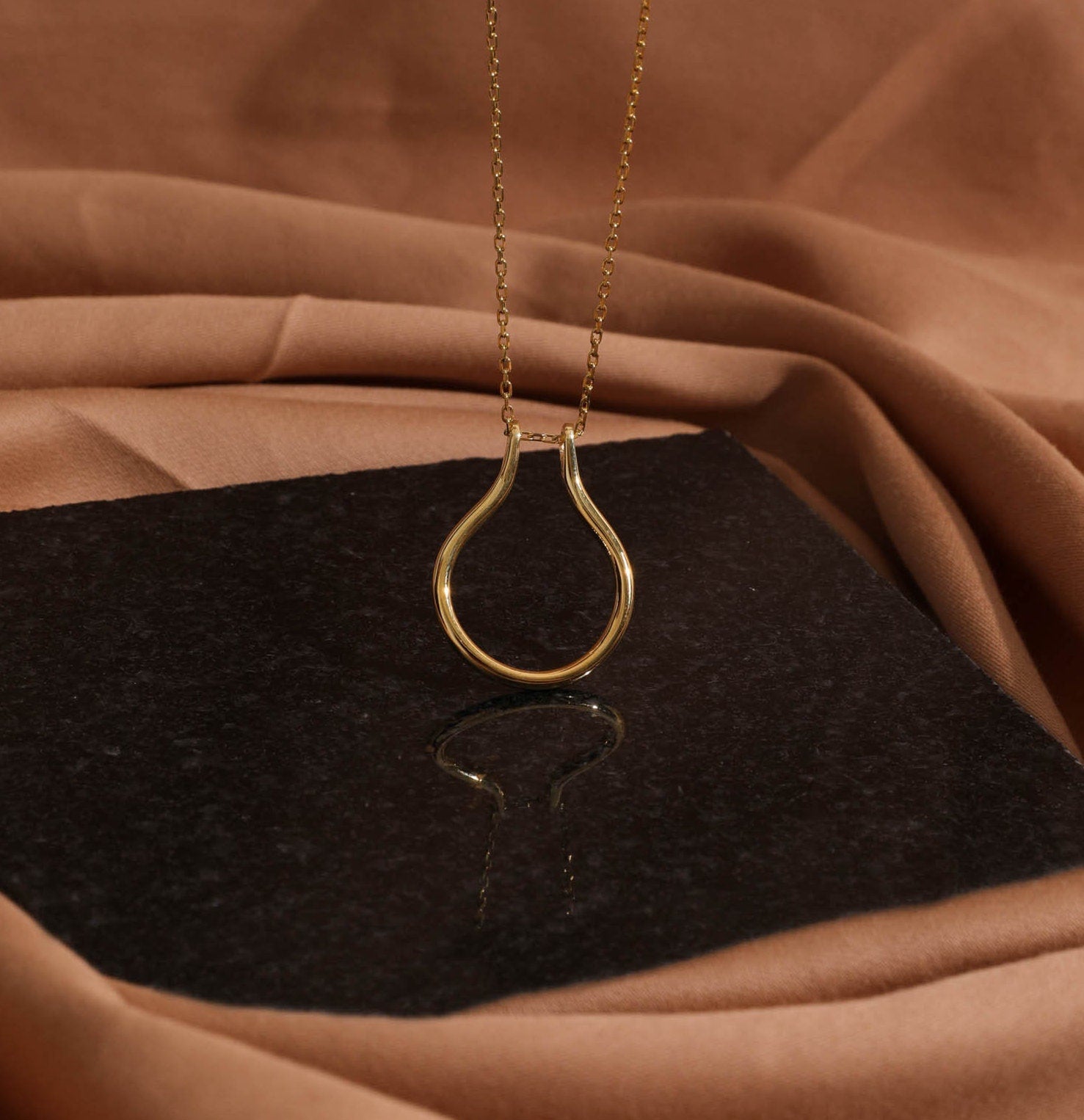 Silver Ring Holder Keeper Necklace Pendant Jewelry For Women Wife  Girlfriend - Walmart.ca