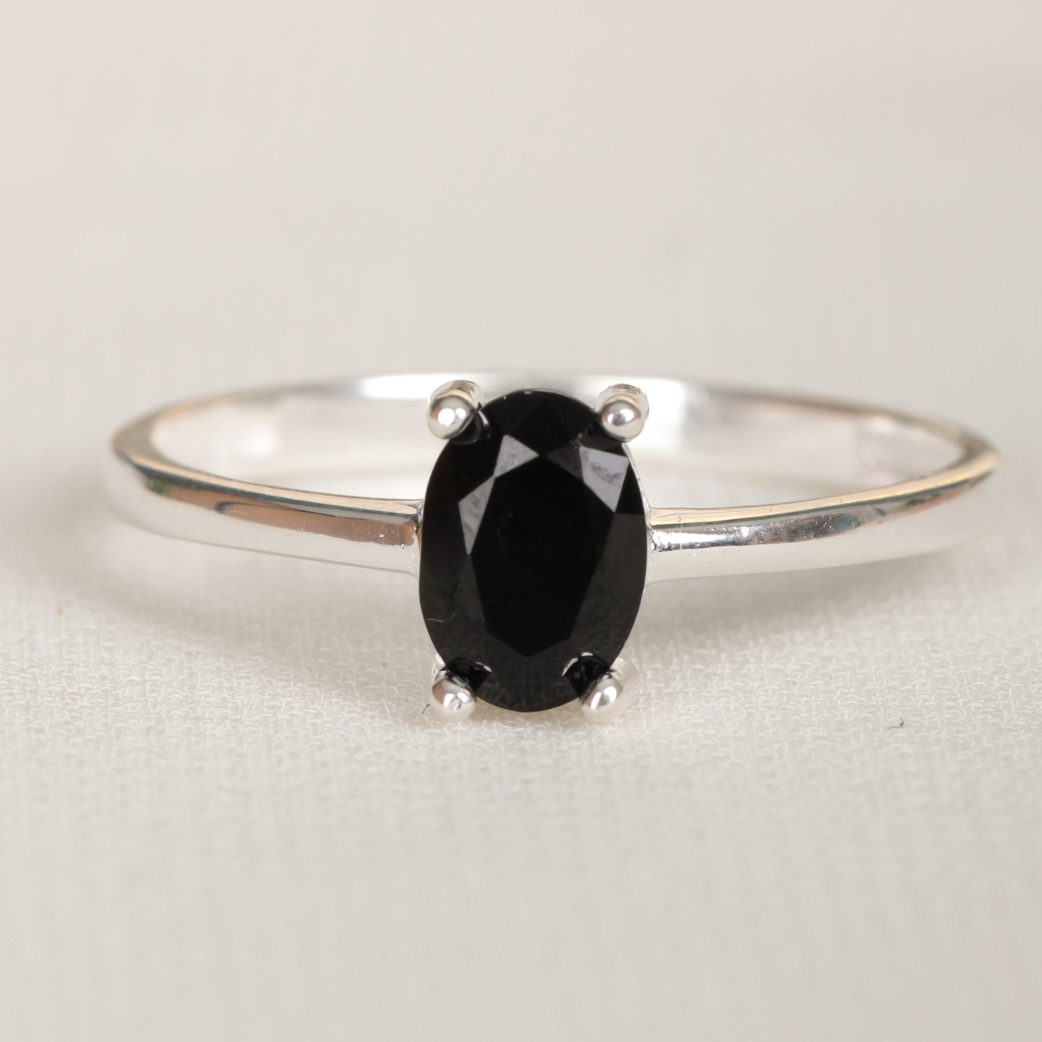 Black Obsidian Dainty Ring Obsidian Jewelry Men Women Obsidian Ring Crystal Healing Jewelry Obsidian Ring Minimalist Obsidian Ring
